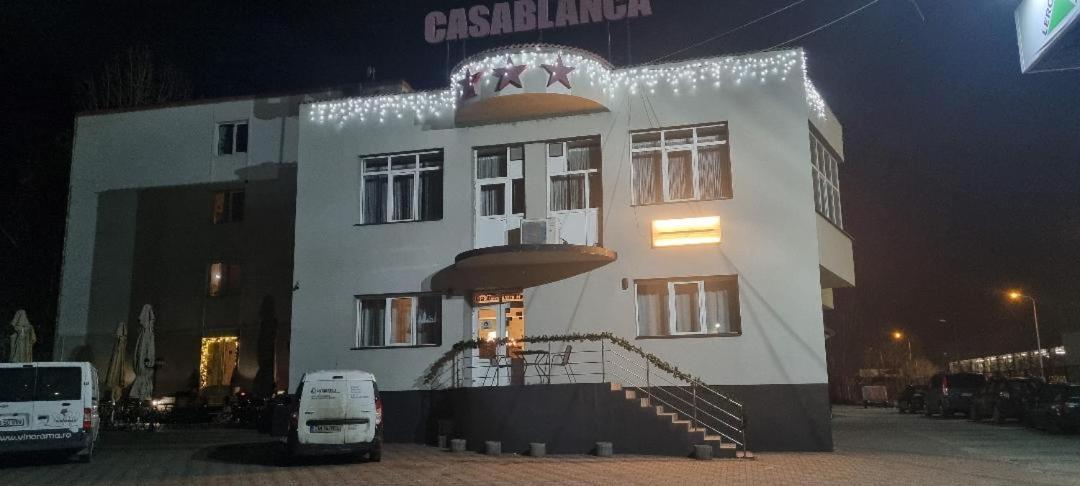 Casablanca Hostel Craiova Ngoại thất bức ảnh