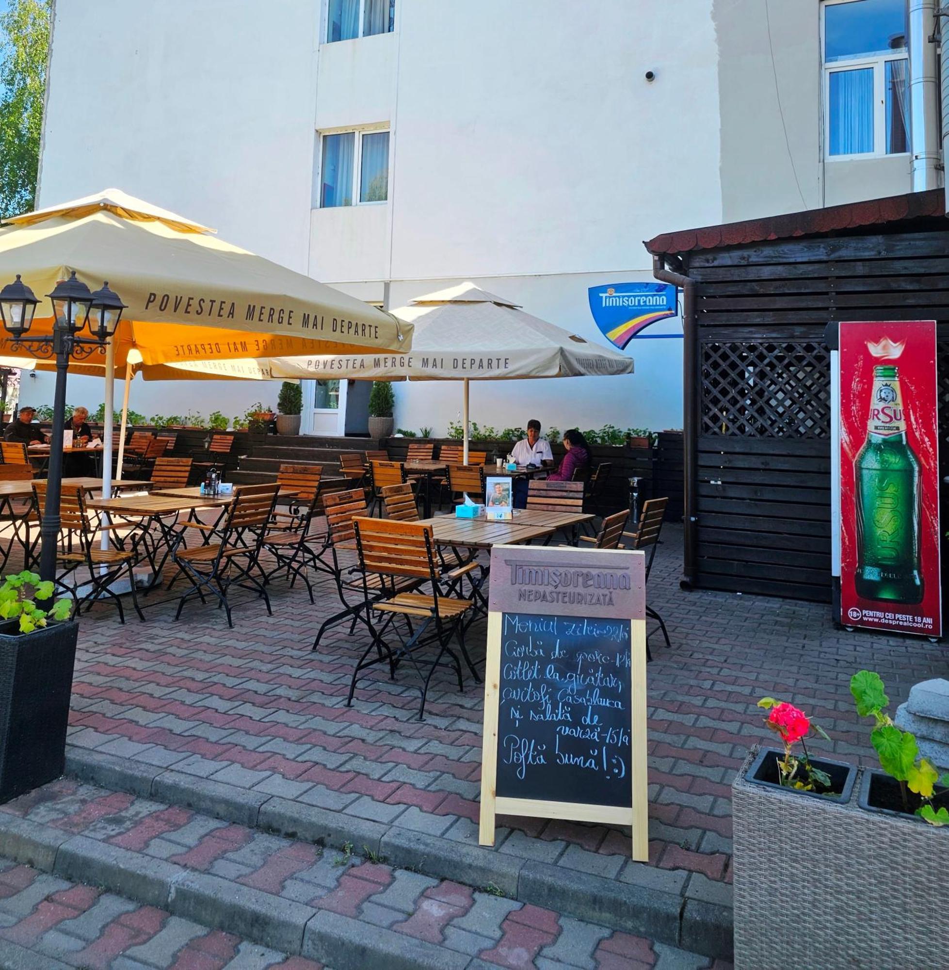 Casablanca Hostel Craiova Ngoại thất bức ảnh